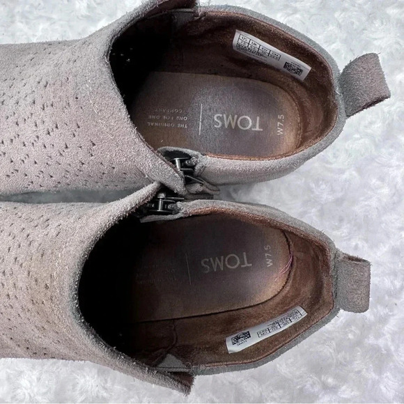 TOMS Tan Suede Perforated Deia Booties Size 7.5 - Picture 9 of 10